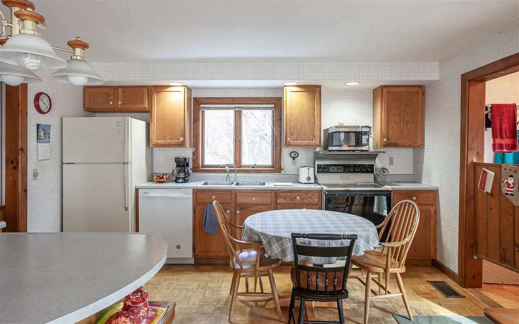 2 Pleasant Street Walpole NH 03608