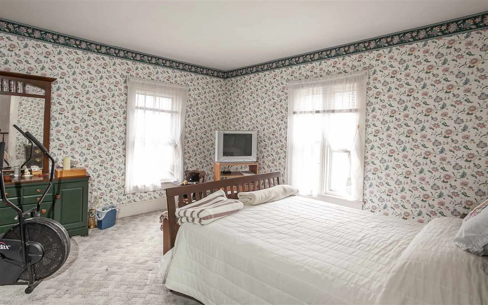 2 Pleasant Street Walpole NH 03608