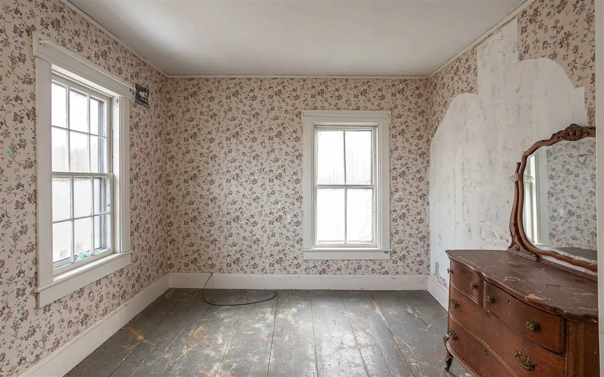 2 Pleasant Street Walpole NH 03608