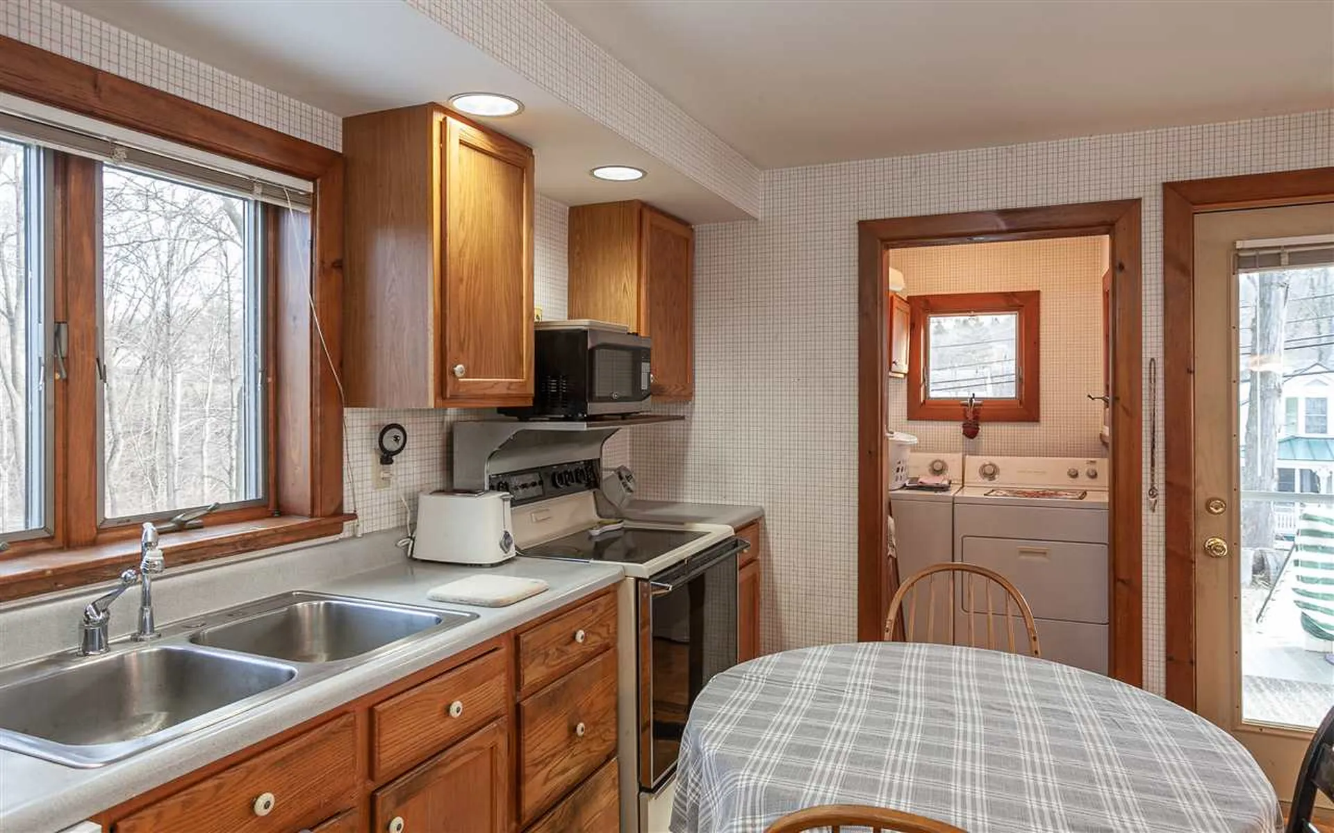 2 Pleasant Street Walpole NH 03608