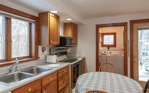 2 Pleasant Street Walpole NH 03608