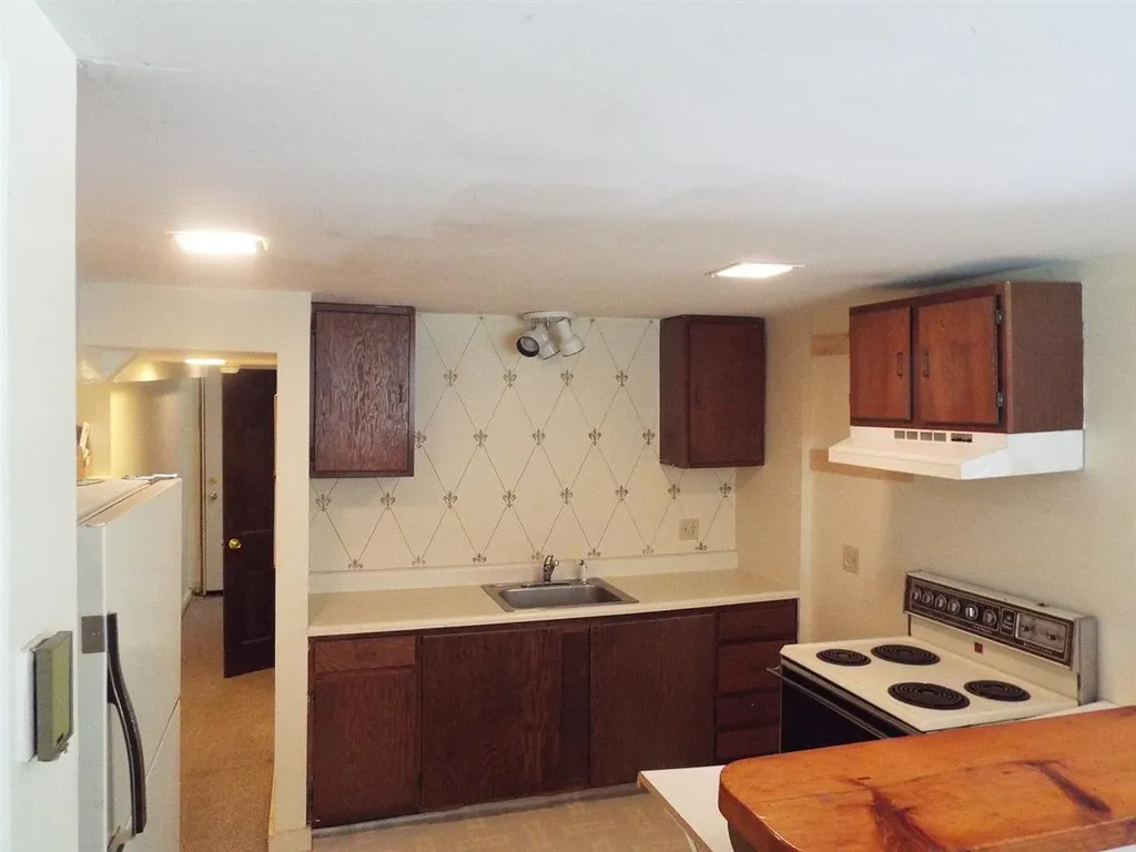 34 Allen Road Wolfeboro NH 03894