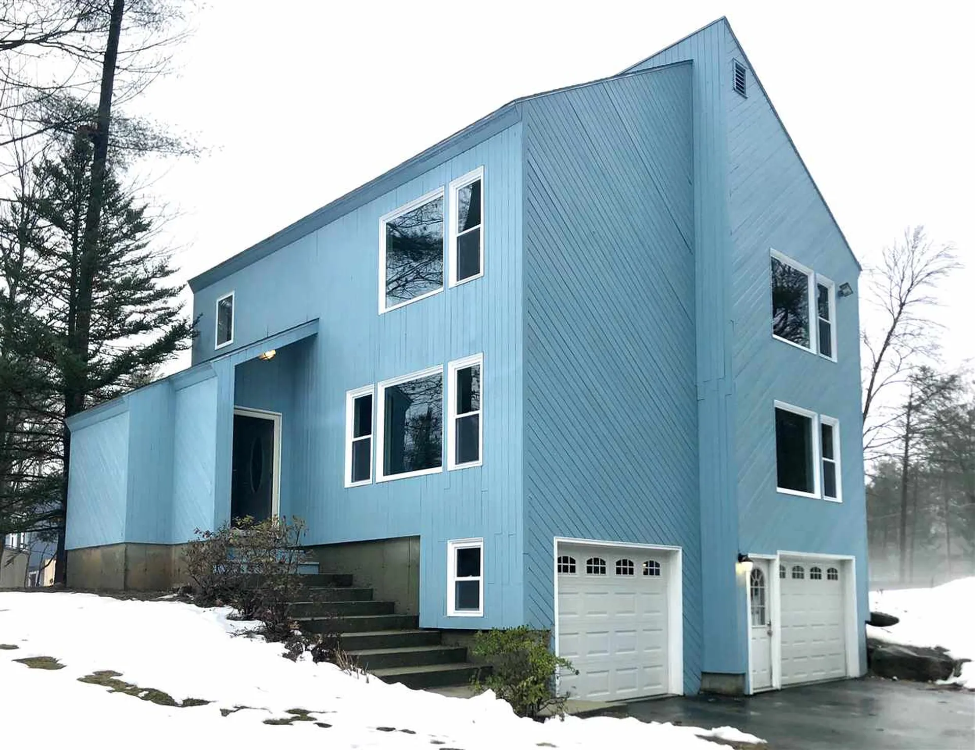 8 Fern Court Milford NH 03055