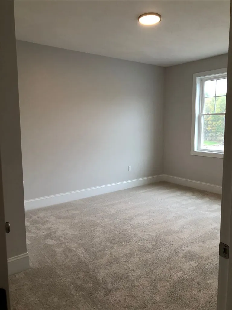 6 Russell Lane Raymond NH 03077