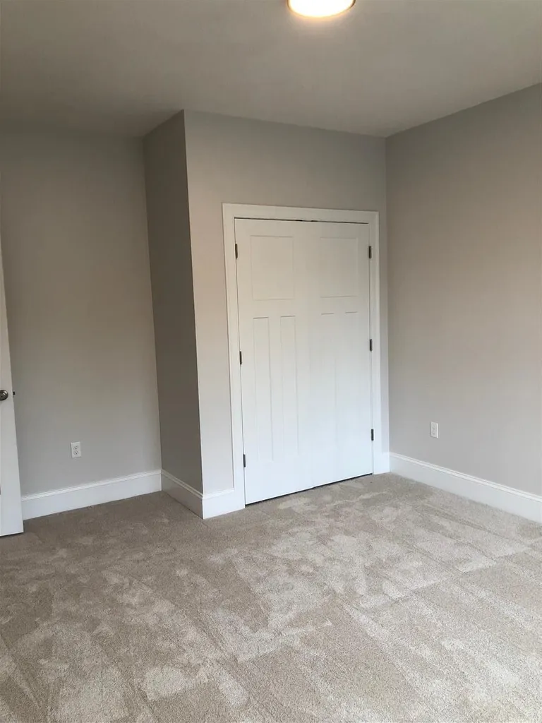 6 Russell Lane Raymond NH 03077