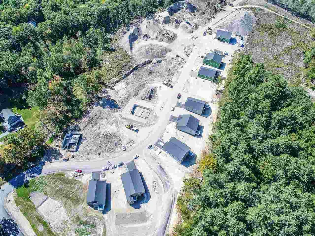 6 Russell Lane Raymond NH 03077