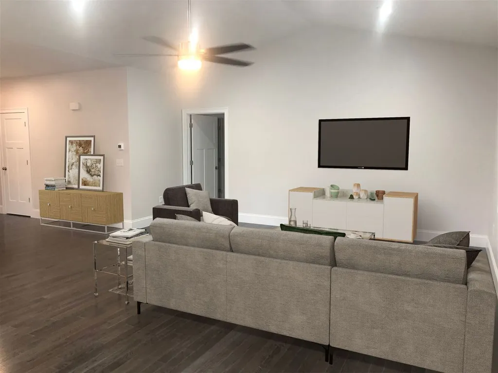 6 Russell Lane Raymond NH 03077