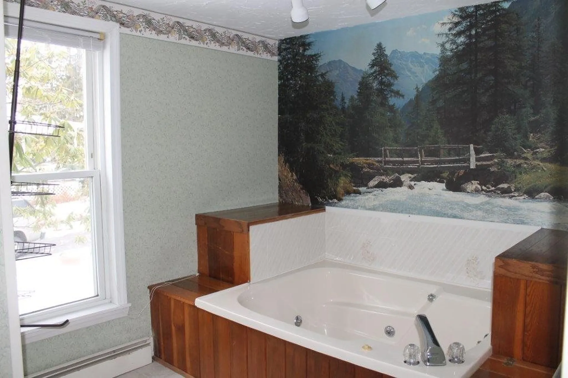 225 Gilford Avenue Laconia NH 03246