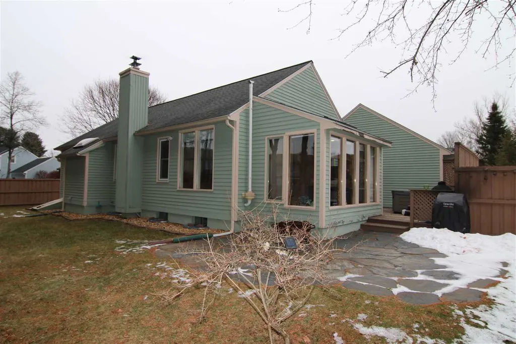39 Evans Circle Keene NH 03431