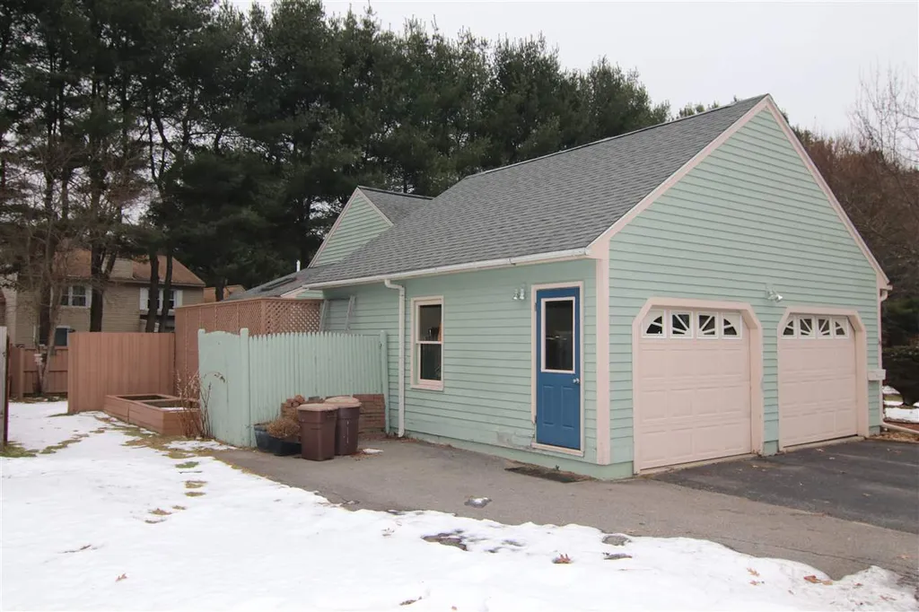 39 Evans Circle Keene NH 03431