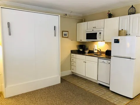 2760 White Mountain Highway Conway NH 03860