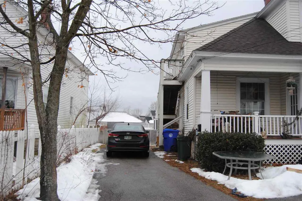 22 Kimball Street Manchester NH 03102