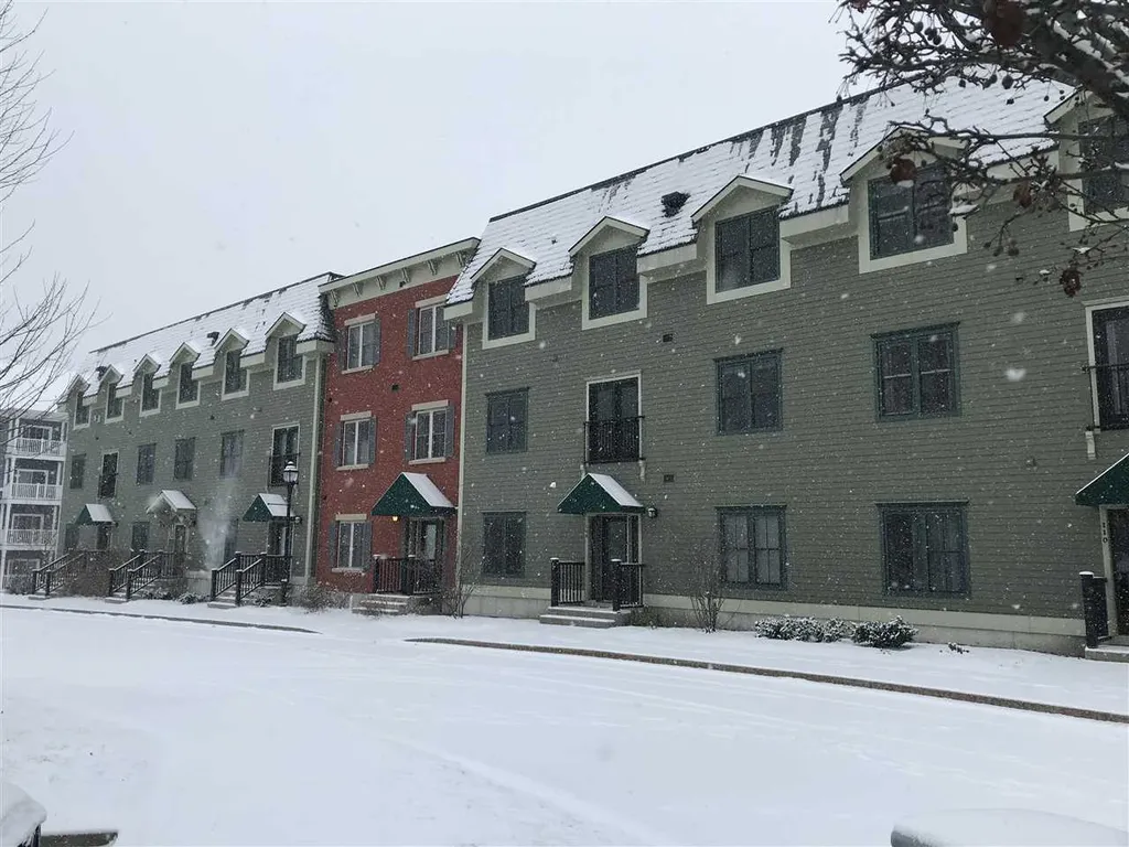 33 Naomis Way Colchester VT 05446