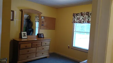 20 Ellen Brook Road Hillsborough NH 03244