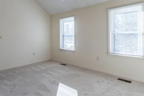 164 Bartemus Trail Nashua NH 03063