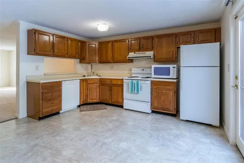164 Bartemus Trail Nashua NH 03063
