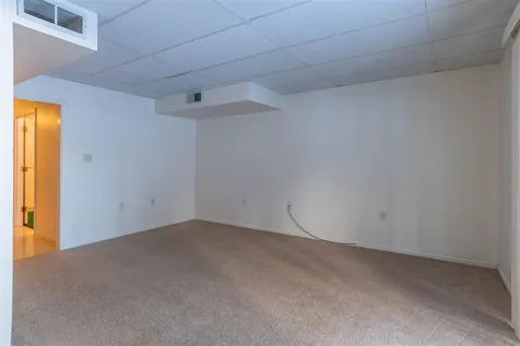 164 Bartemus Trail Nashua NH 03063