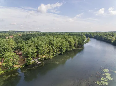 164 Bartemus Trail Nashua NH 03063