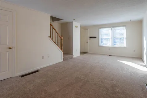 164 Bartemus Trail Nashua NH 03063