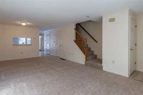 164 Bartemus Trail Nashua NH 03063