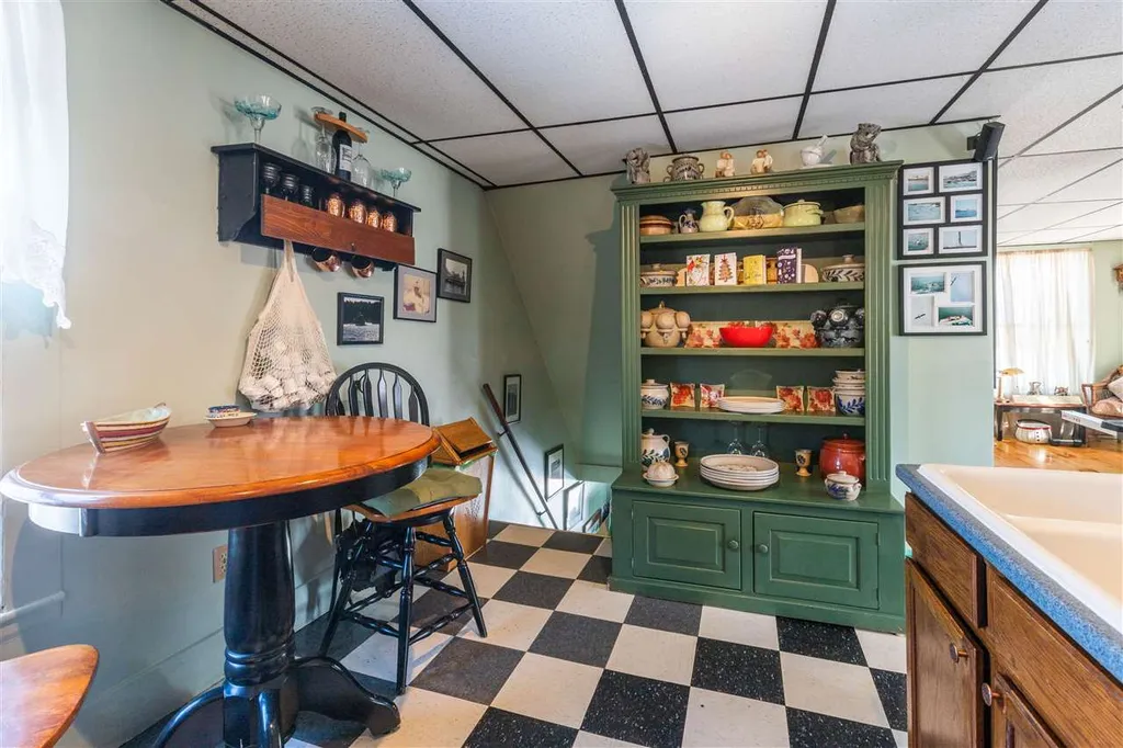 10 Baker Street Dover NH 03820