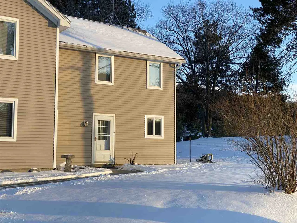 110 Breezy Point Road Antrim NH 03440