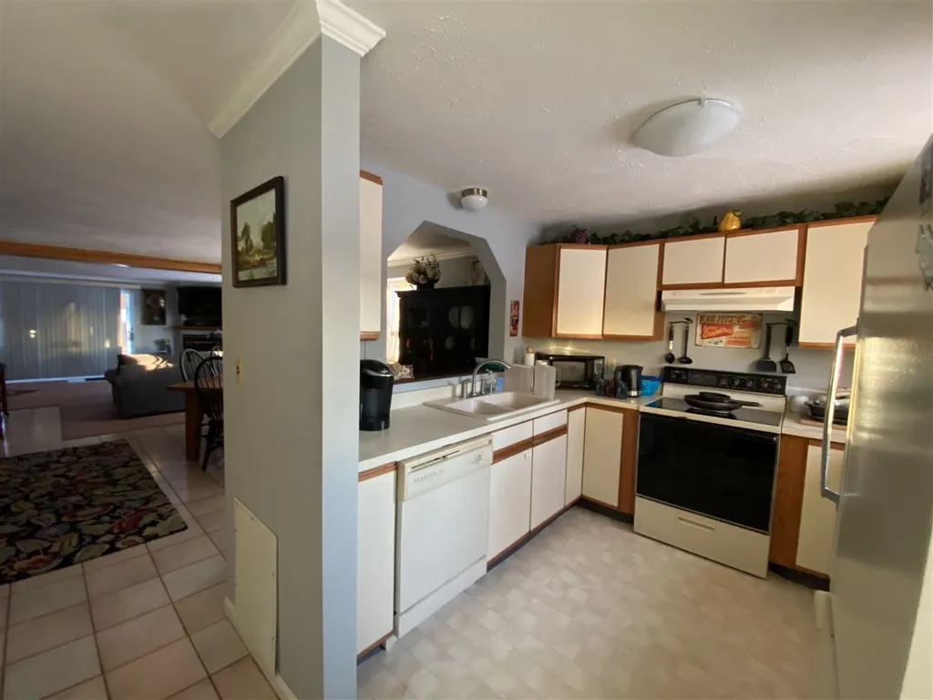 110 Breezy Point Road Antrim NH 03440