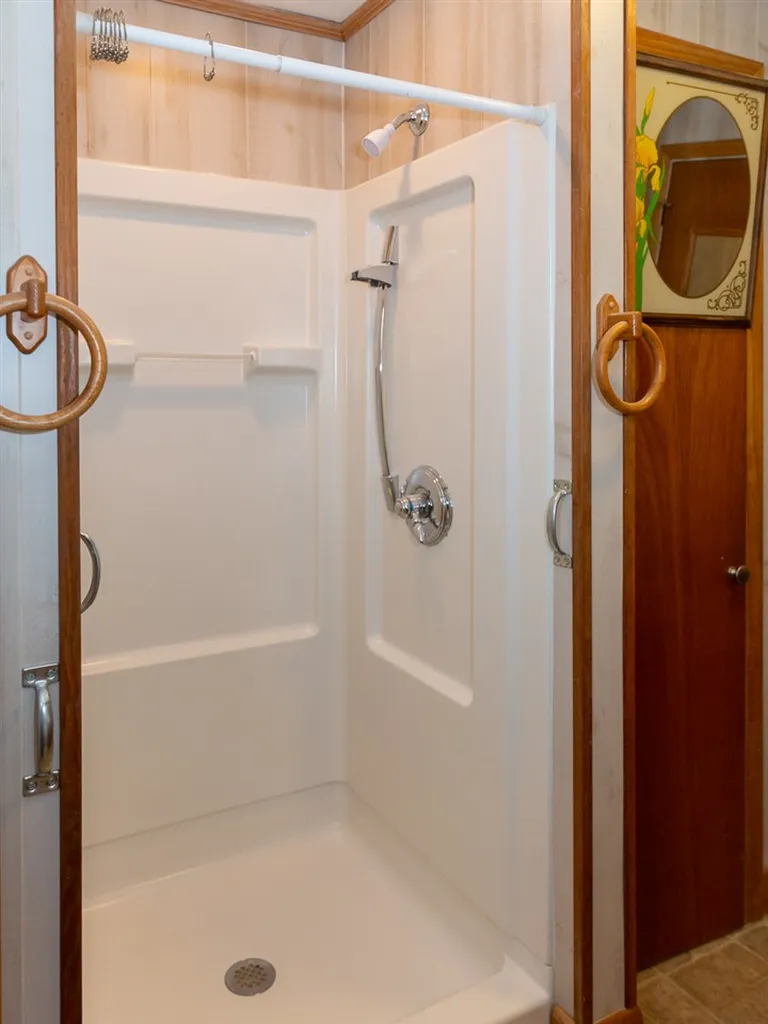 4 Kadra Street Brentwood NH 03833