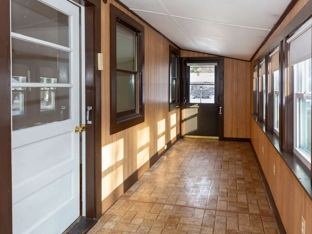 4 Kadra Street Brentwood NH 03833