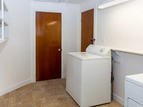 4 Kadra Street Brentwood NH 03833