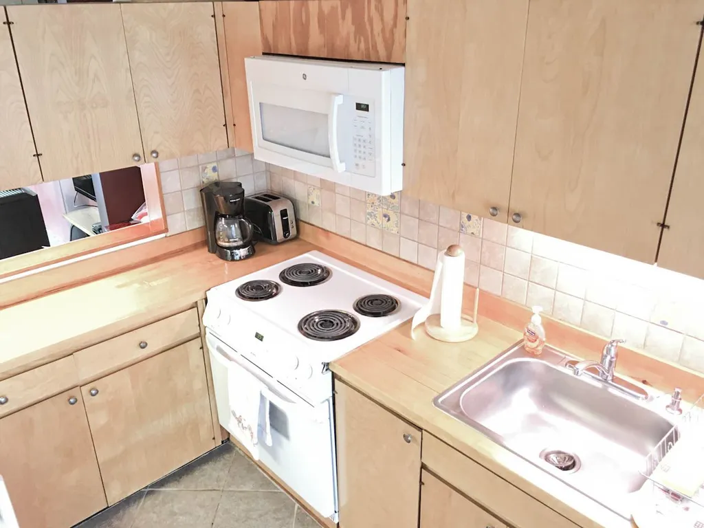 23 Drumleys South Road Warren VT 05674