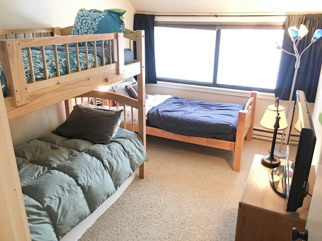 23 Drumleys South Road Warren VT 05674