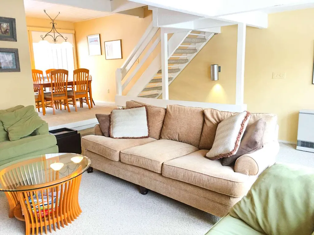 23 Drumleys South Road Warren VT 05674