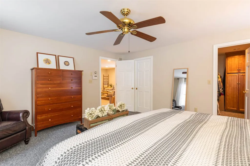 30 Goss Road North Hampton NH 03862