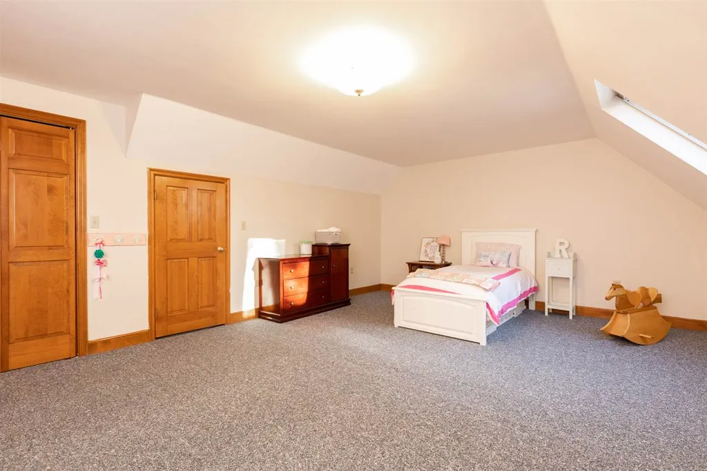30 Goss Road North Hampton NH 03862