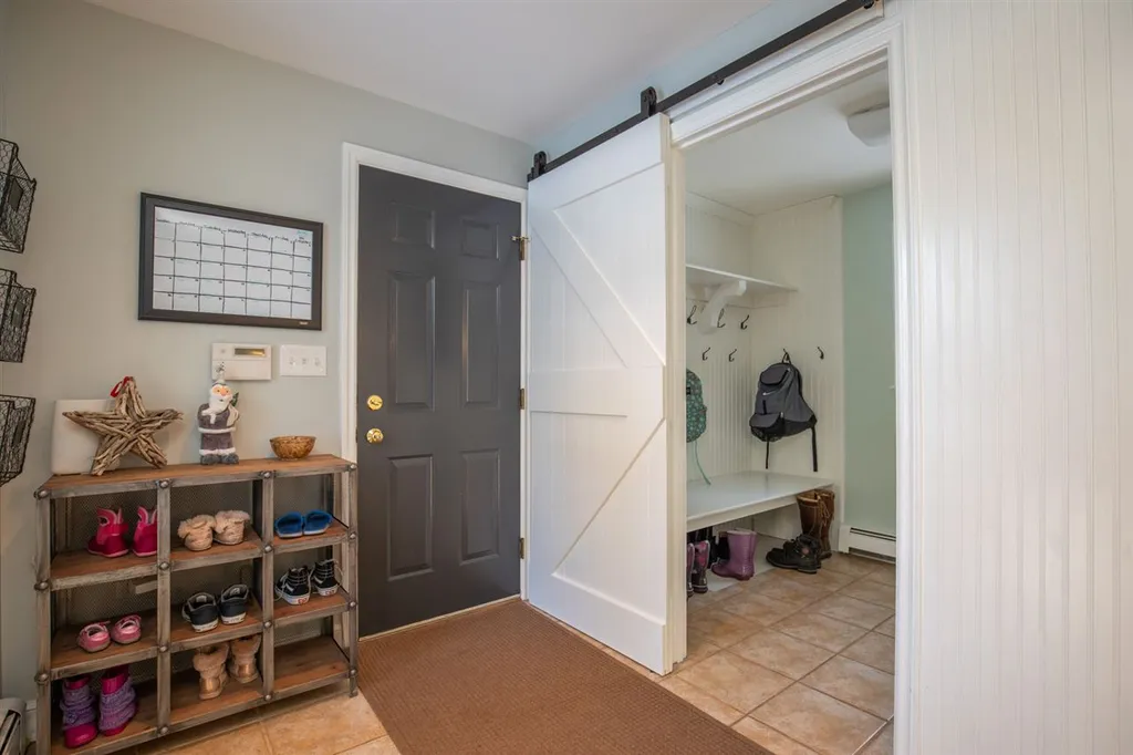 30 Goss Road North Hampton NH 03862