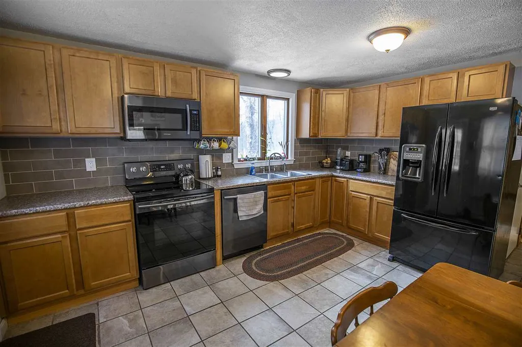 469 Clinton Street Concord NH 03301