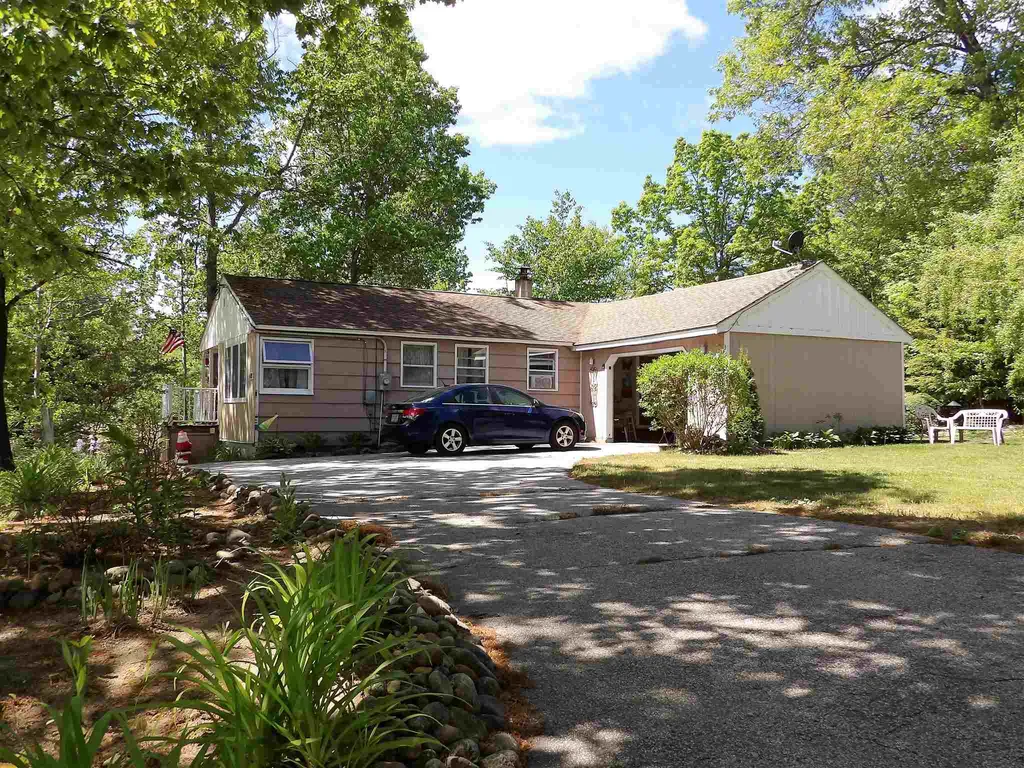 439 Deer Meadow Road Webster NH 03303