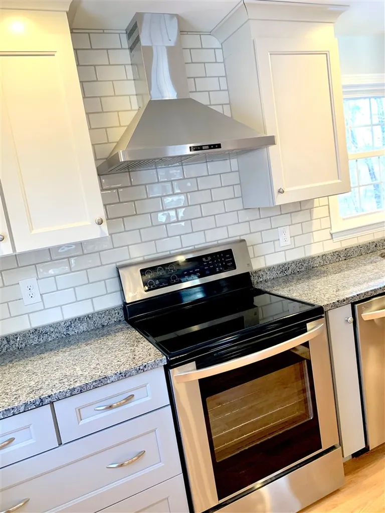 12 Paul Avenue Derry NH 03038