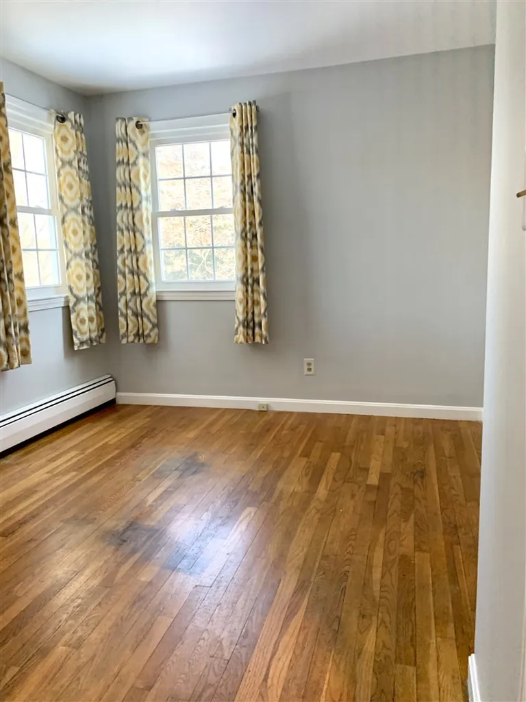 12 Paul Avenue Derry NH 03038