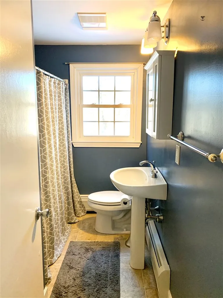 12 Paul Avenue Derry NH 03038