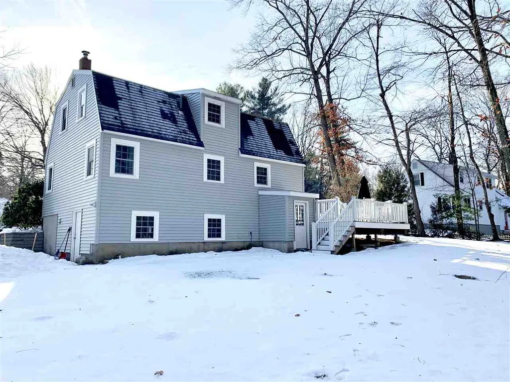12 Paul Avenue Derry NH 03038