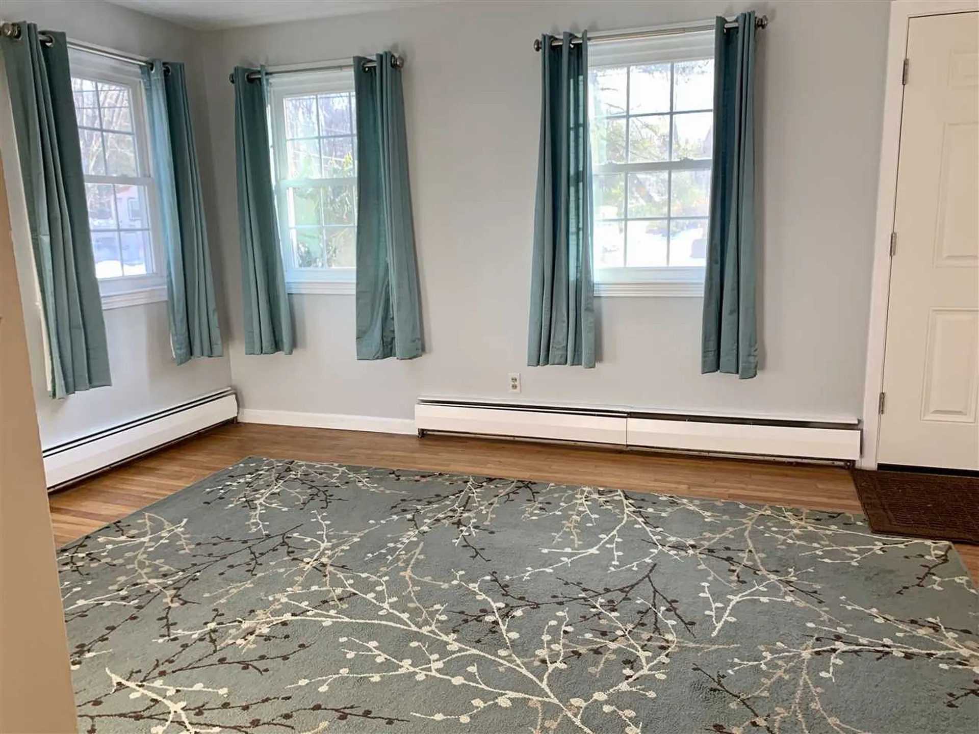 12 Paul Avenue Derry NH 03038
