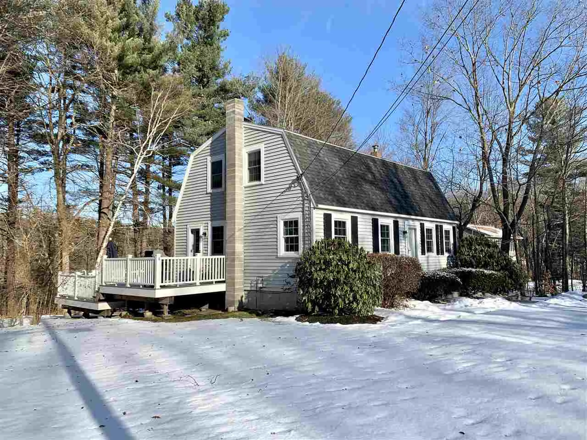 12 Paul Avenue Derry NH 03038