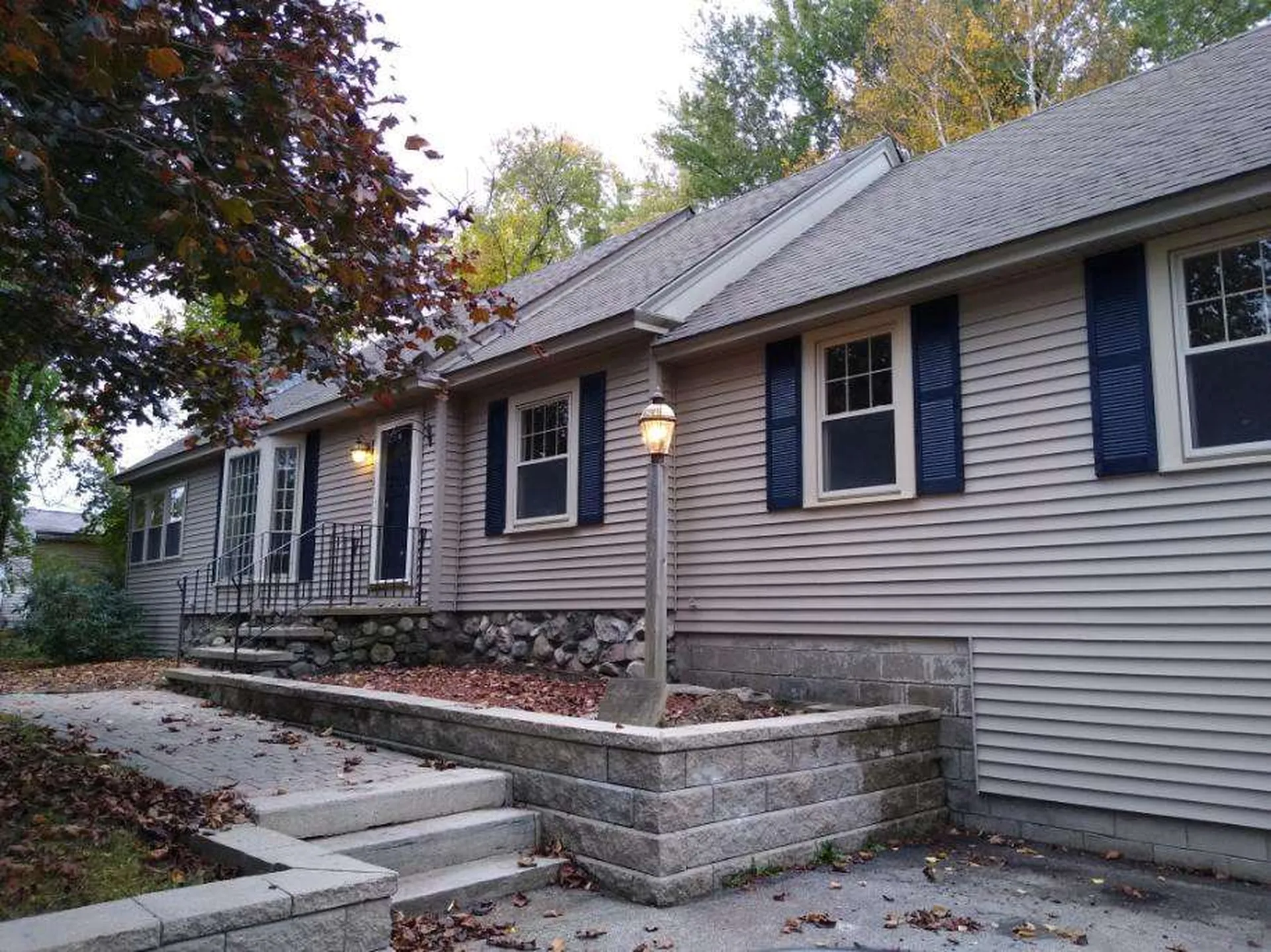 21 Lake Street Salem NH 03079