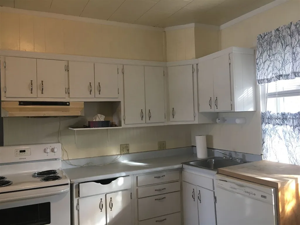 509 Glen Road Newport City VT 05855