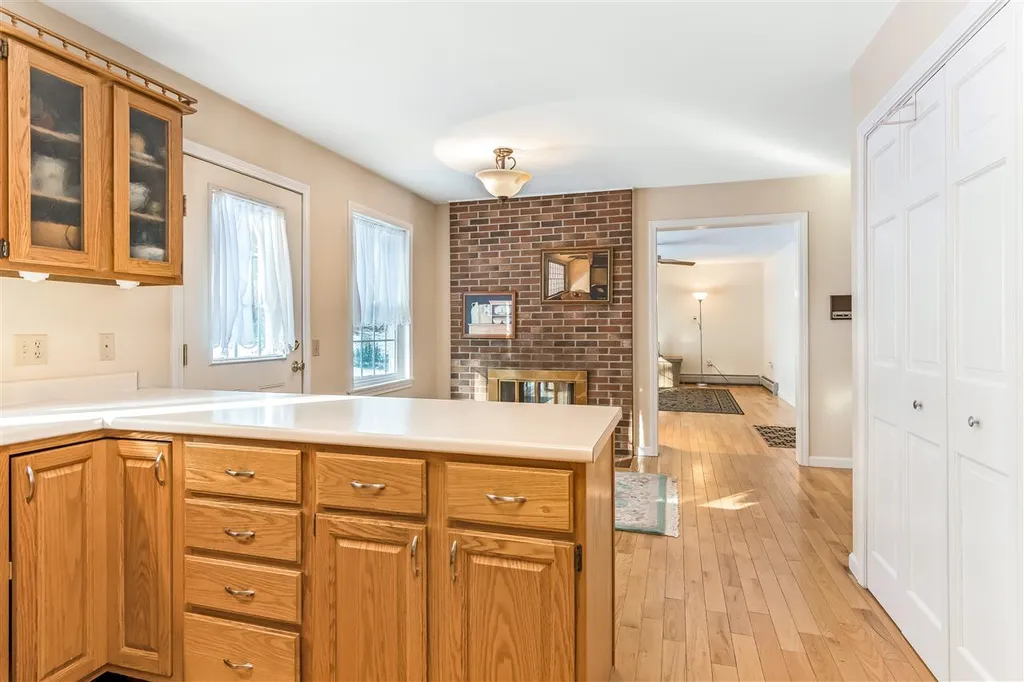 93 North Harbor Road Colchester VT 05446