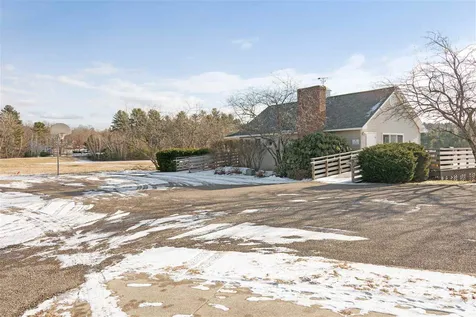 93 North Harbor Road Colchester VT 05446