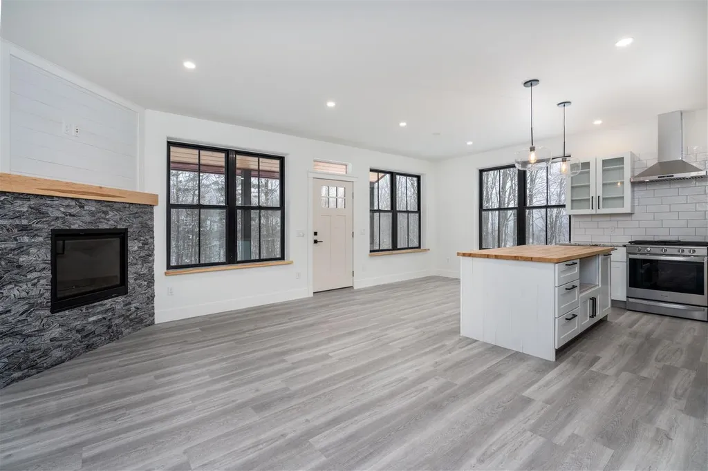 82 Hill Street Stowe VT 05672