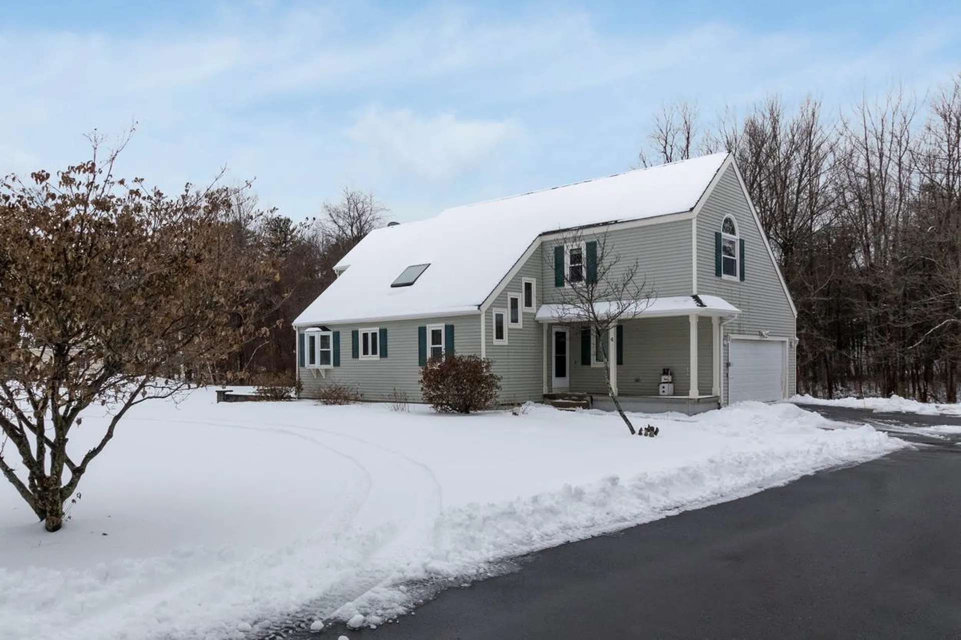 4 Meadowcrest Road Hooksett NH 03106